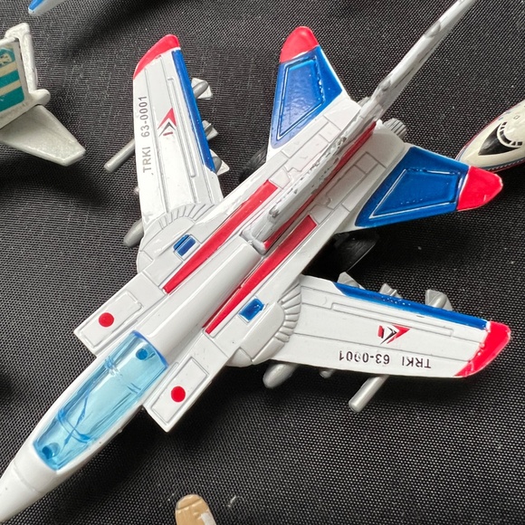 Lot of 7 Metal Die-Cast Planes Pullback Fighter China Airlines Assorted Sizes - Picture 7 of 9